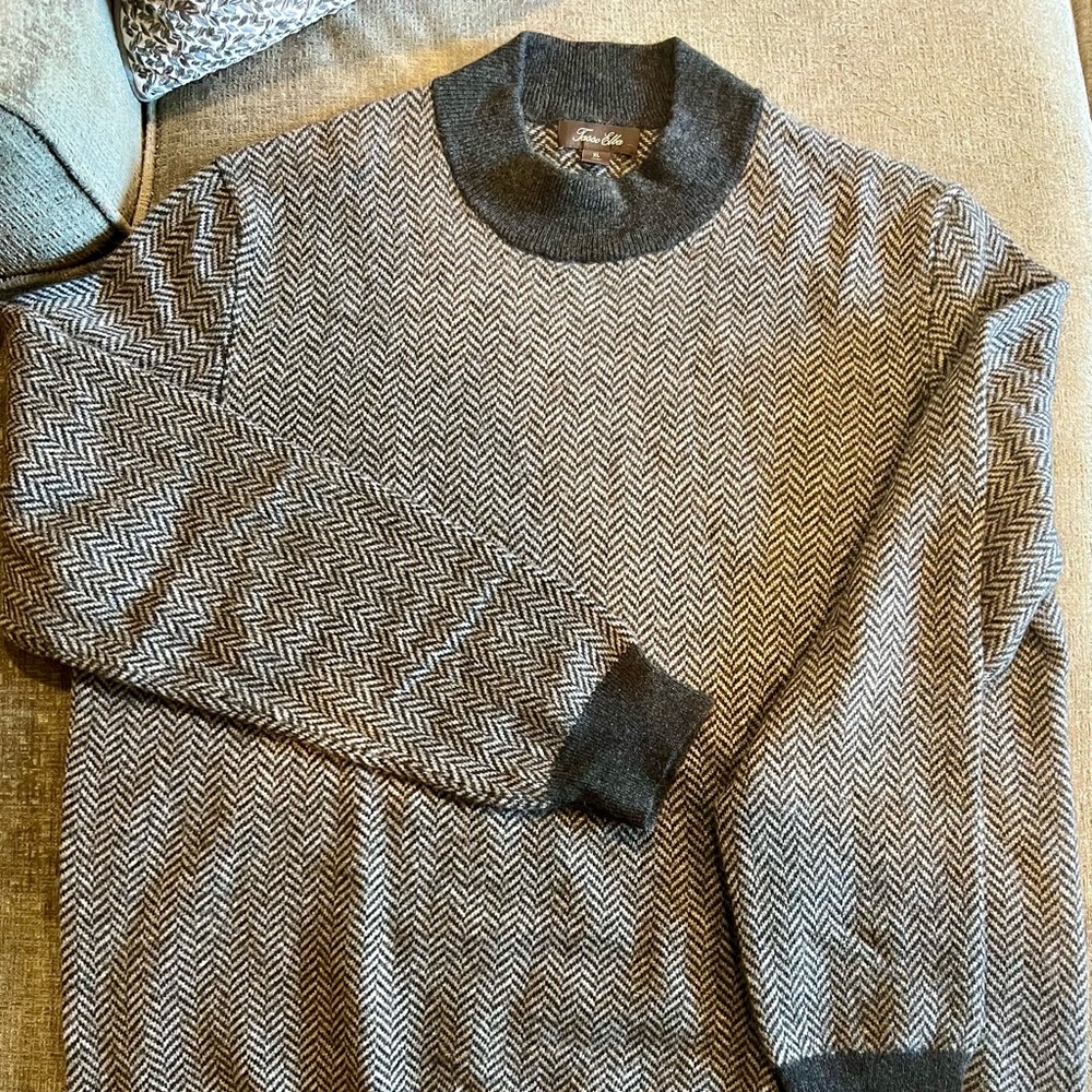 Cashmere mock neck sweater